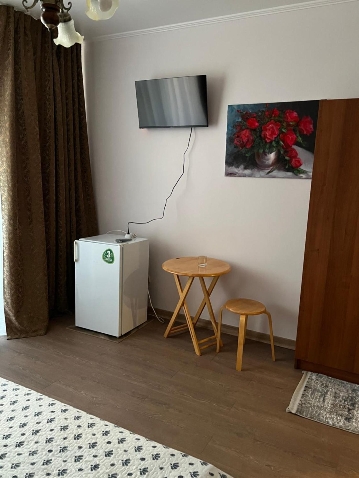 Hotel Adonis Užhorod Exteriér fotografie
