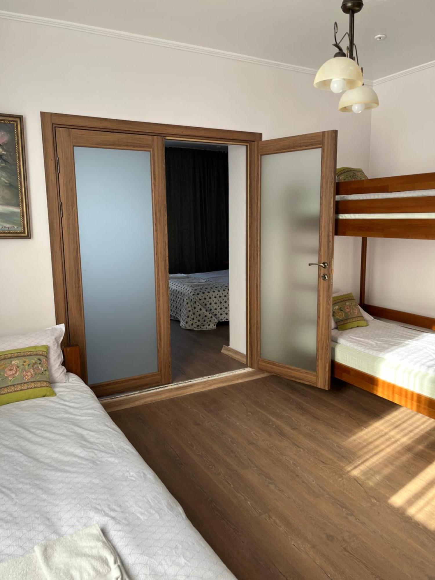 Hotel Adonis Užhorod Exteriér fotografie